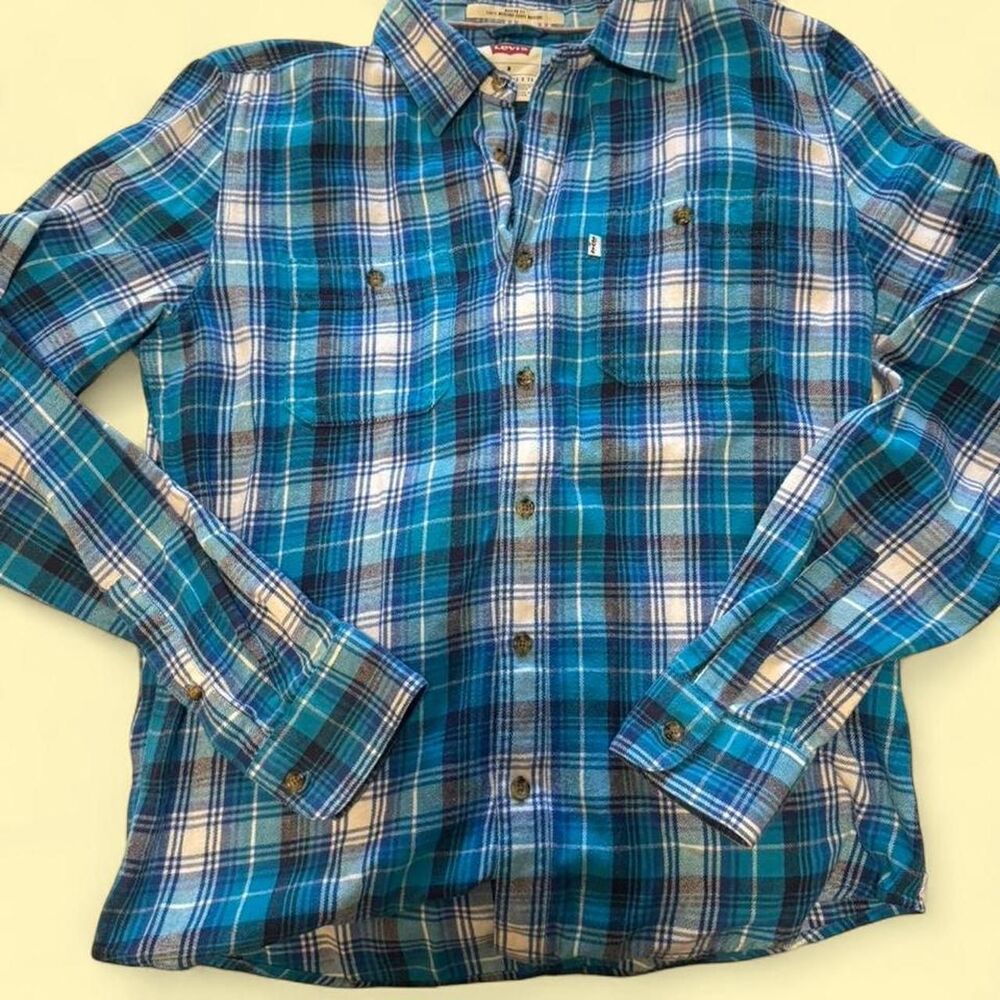 Levi's Modern Fit Blue Plaid Flannel Shirt